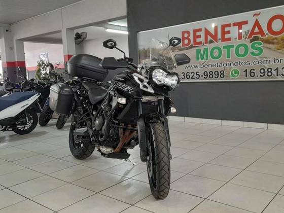 TRIUMPH TIGER 800 XR TRIUMPH TIGER 800 XR